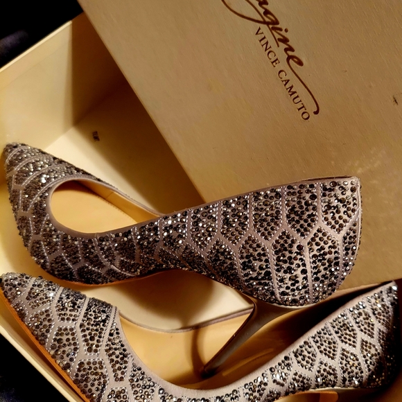 Vince Camuto Shoes - Vince Camuto